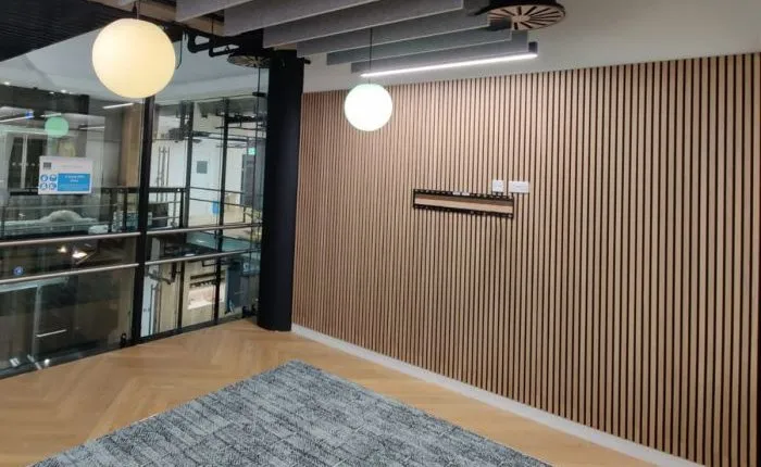 GROOVED WOODEN ACOUSTIC PANEL - الصورة 4